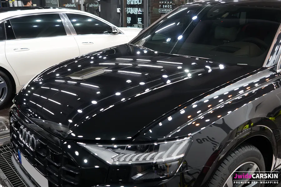 Audi Q8のPPF施工事例|費用目安と仕上がり 施工写真 2-3