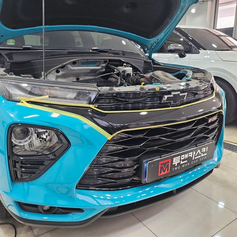 Chevrolet Trailblazerのカーラッピング事例|費用目安・仕上がり 施工写真 2-3