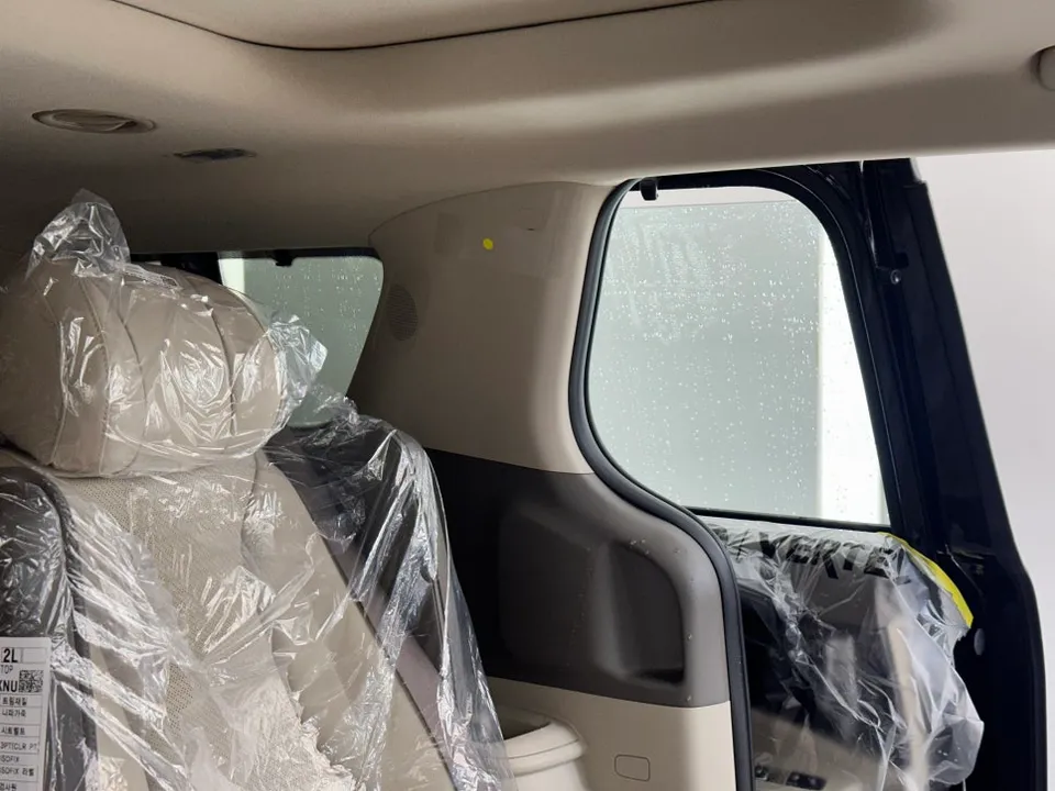 Kia Carnival window tinting - Kia Carnival Window Tinting Review — Expert Installation & Pricin photo 3