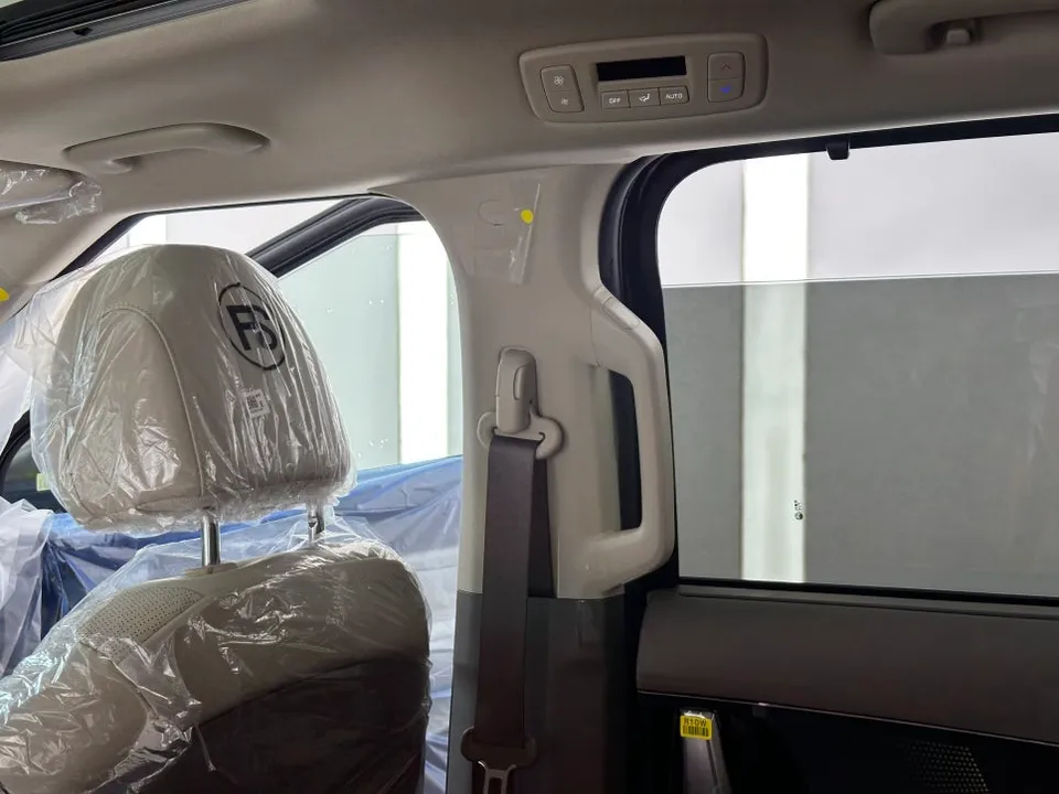 Kia Carnival window tinting - Kia Carnival Window Tinting Review — Expert Installation & Pricin photo 4