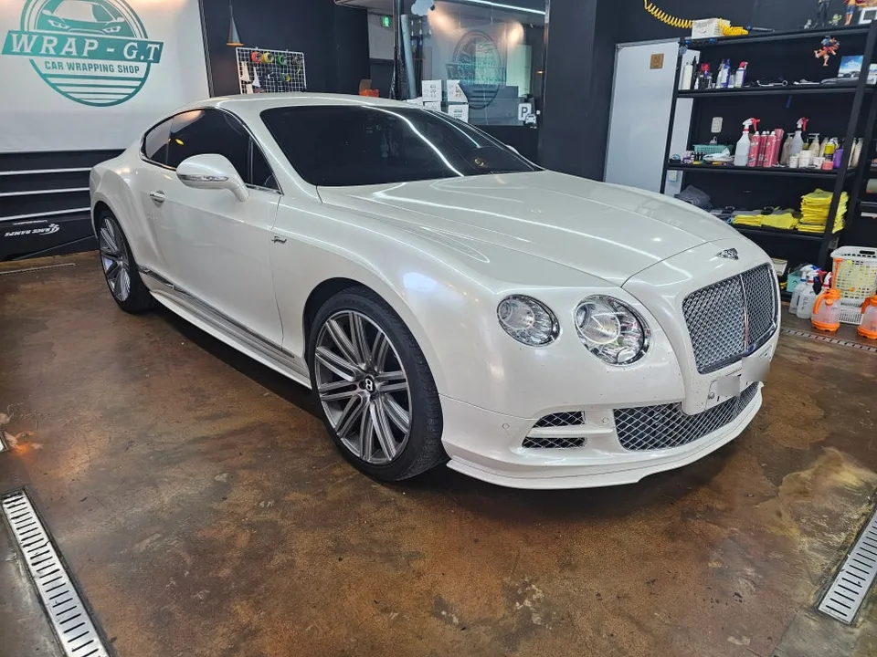 Bentley Bentleyのカーラッピング事例|費用目安・仕上がり 施工写真 1-2
