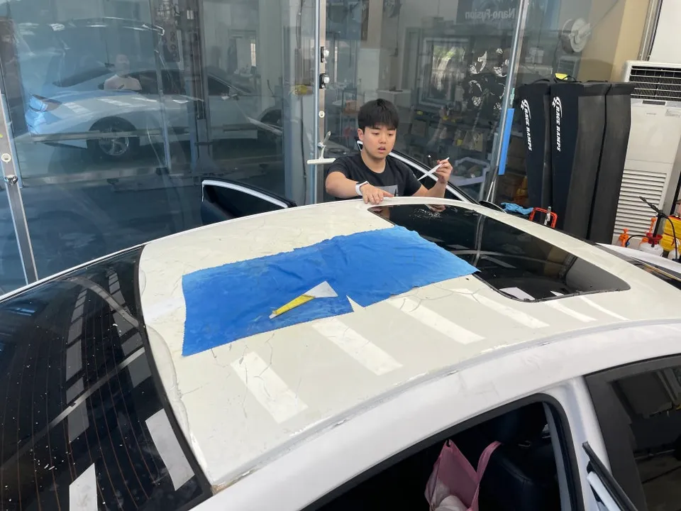Hyundai Elantra vinyl wrap - Hyundai Elantra Vinyl Wrap Review: Skull Black PPF Results photo 4