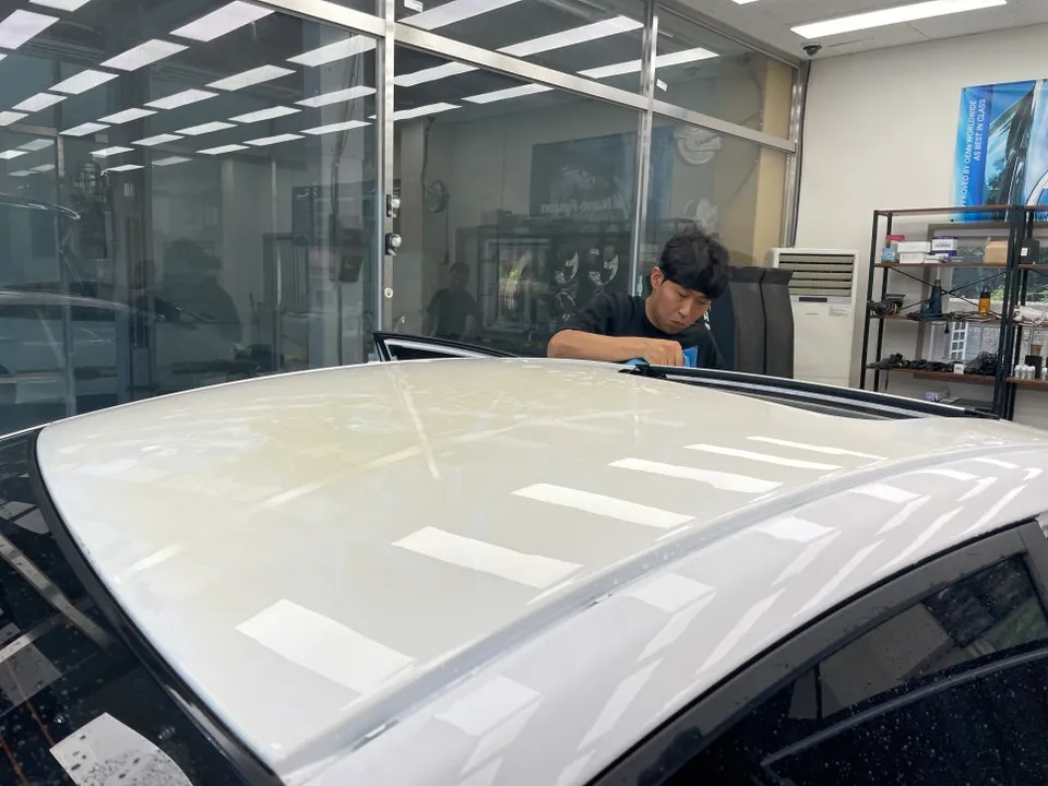 Hyundai Elantraのカーラッピング事例｜費用目安・仕上がり 施工写真 1-2