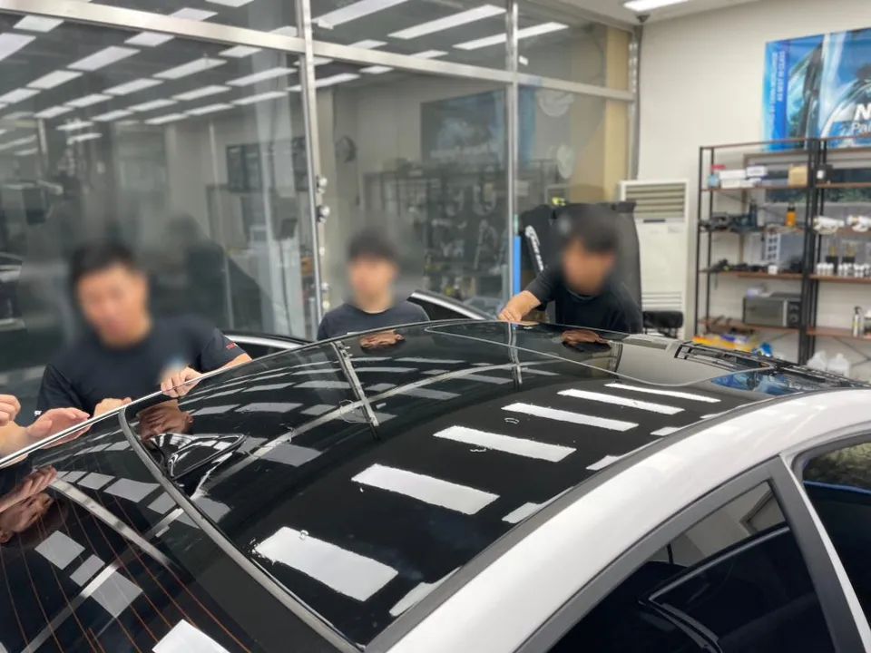 Hyundai Elantraのカーラッピング事例｜費用目安・仕上がり 施工写真 1-3