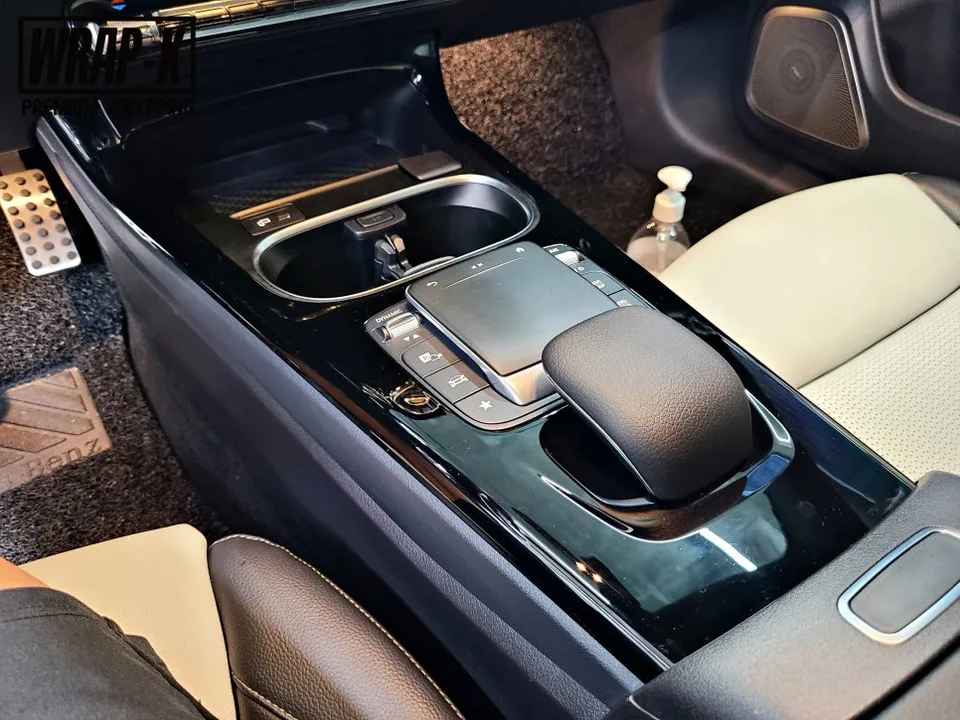 Mercedes-Benz CLA 250のカーラッピング事例|費用目安・仕上がり 施工写真 1-1