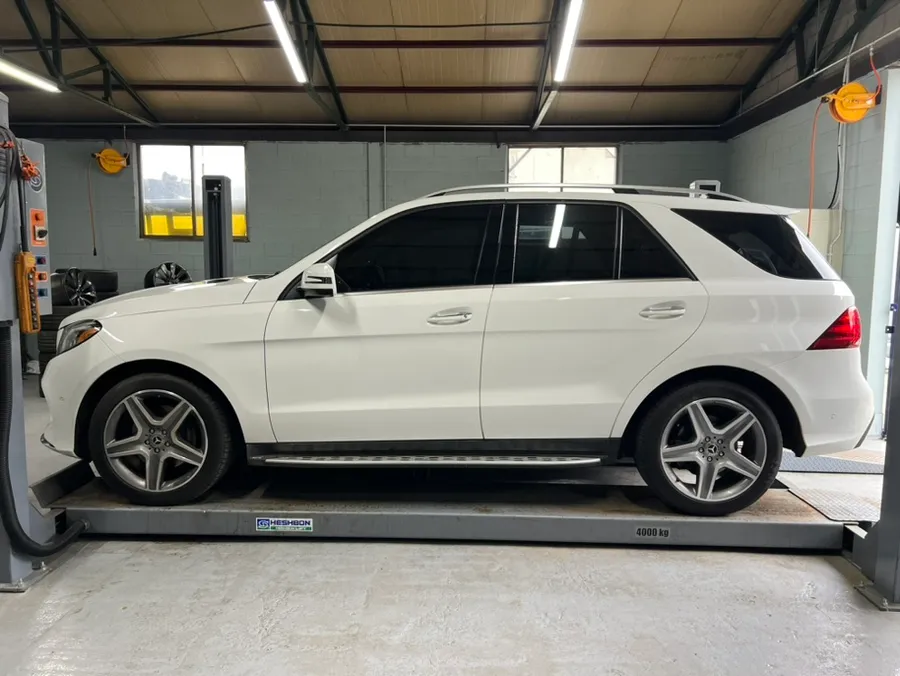 Mercedes-Benz GLE350d wheel repair - Mercedes-Benz GLE350d Wheel Repair: Matte Black Finish photo 3