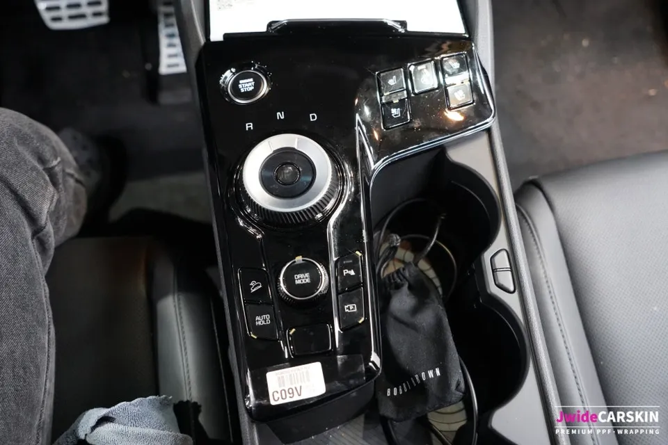 Kia Sportage PPF施工事例|ヘッドライト・内装保護 施工写真 2-3