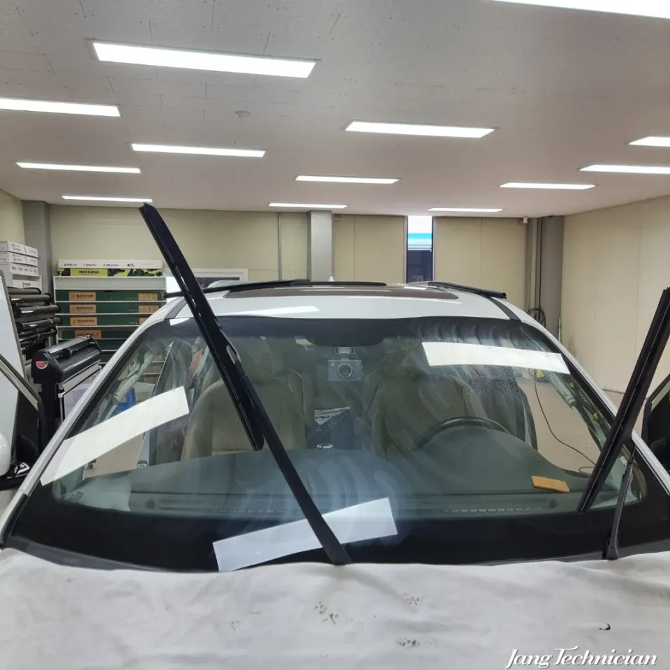 Kia Carnivalのカーフィルム施工事例|費用目安・仕上がり 施工写真 4-1