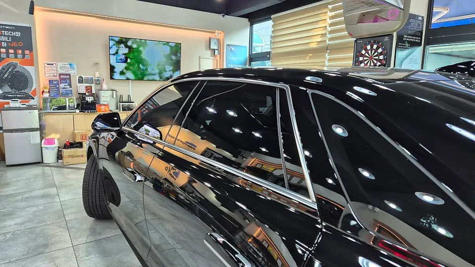 Hyundai Grandeur GN7 vinyl wrap - Hyundai Grandeur GN7 Vinyl Wrap Review: Cost & Results photo 4