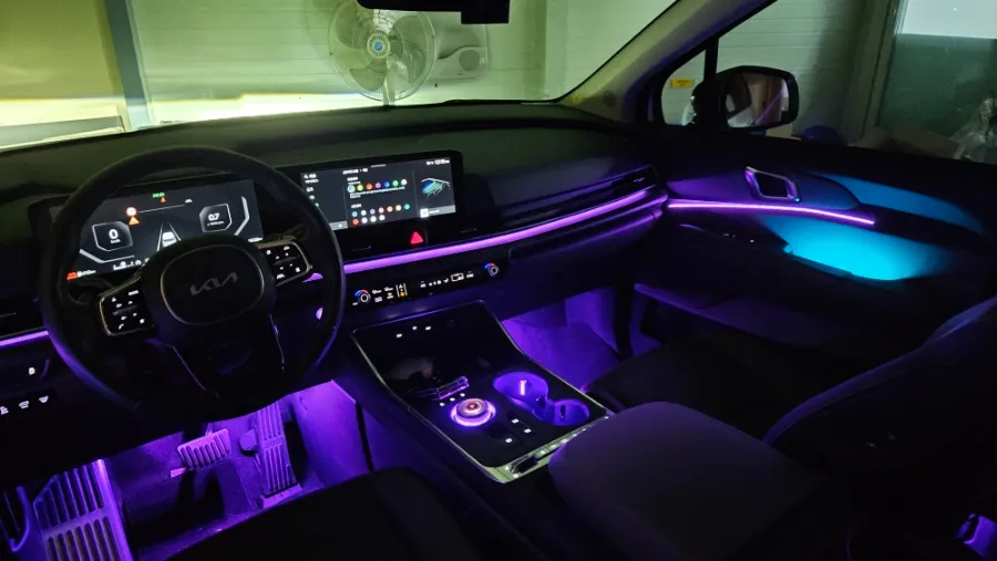 Kia Carnival KA4 ambient lighting - Kia Carnival Ambient Lighting Review - Enhanced Interior LED photo 4