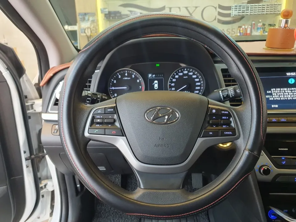 Hyundai Elantra Custom Steering Wheel Upgrade Review photo 2