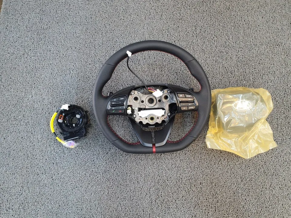 Hyundai Elantra steering wheel - Hyundai Elantra Custom Steering Wheel Upgrade Review photo 3