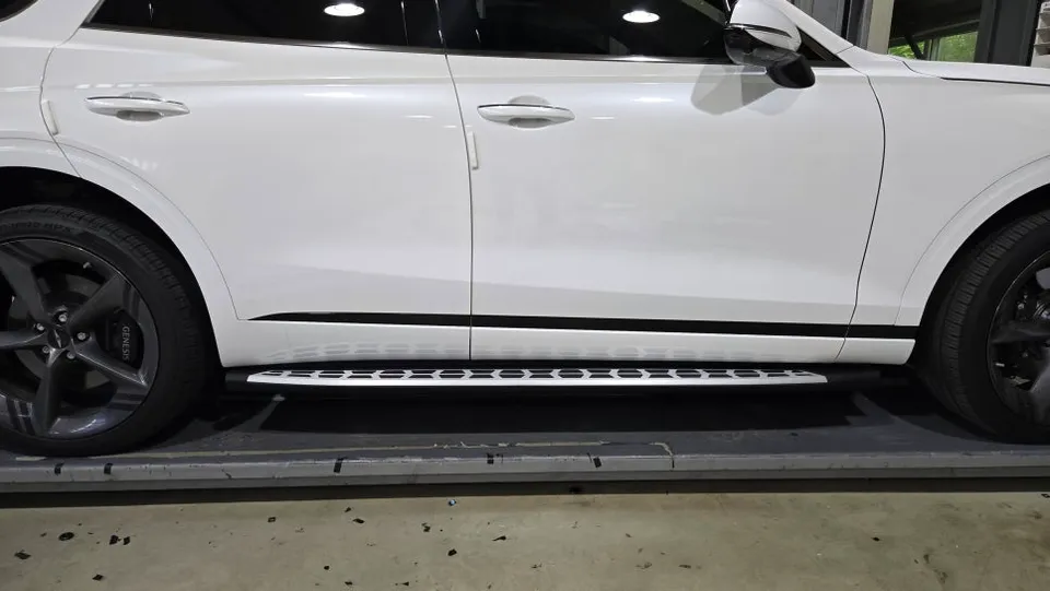 Genesis GV70 body kit - Genesis GV70 Side Steps Installation Review photo 3