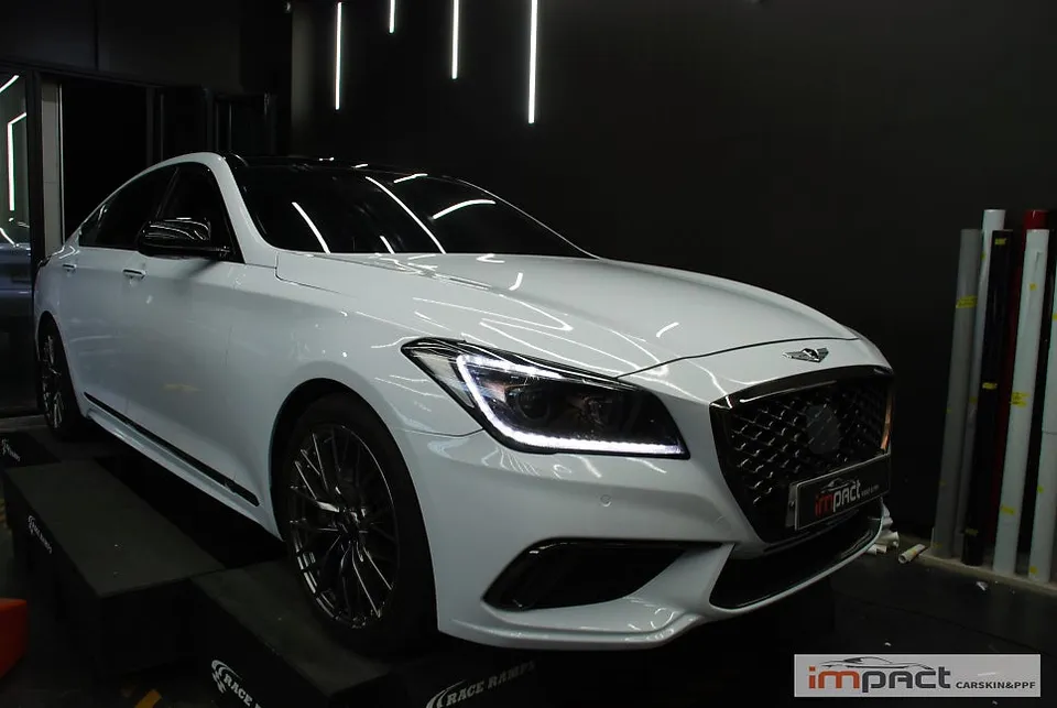 Genesis G80 DHのカーラッピング事例 施工写真 2-2