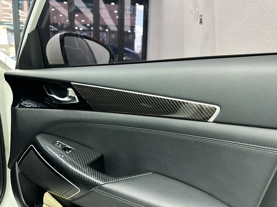 Kia K7のカーラッピング事例|費用目安・仕上がり 施工写真 3-2