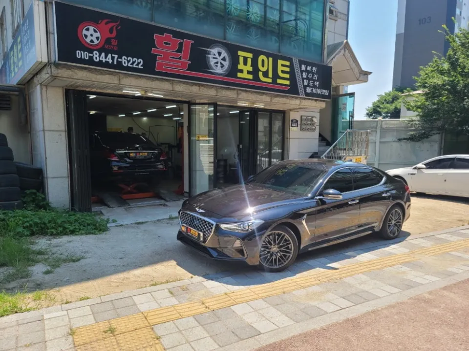 Genesis G70のガラスコーティング事例:韓国での施工例 施工写真 2-1