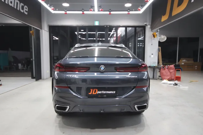 BMW X6 G06のカーラッピング事例 施工写真 2-1