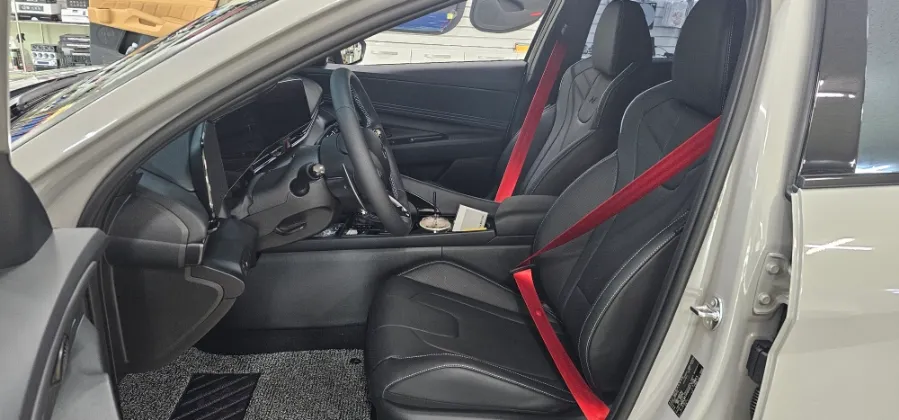 Hyundai Elantra CN7 interior customization - Hyundai Elantra CN7 Interior Customization Review photo 5