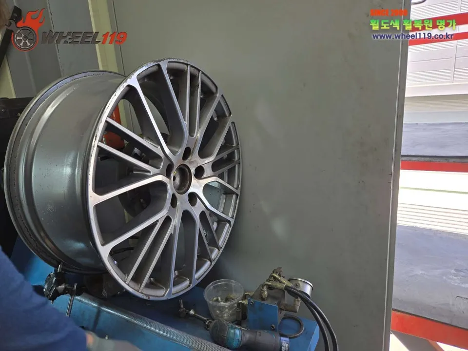 Porsche Panamera wheel repair - Porsche Panamera Wheel Repair Review — Diamond Cut Restoration photo 7