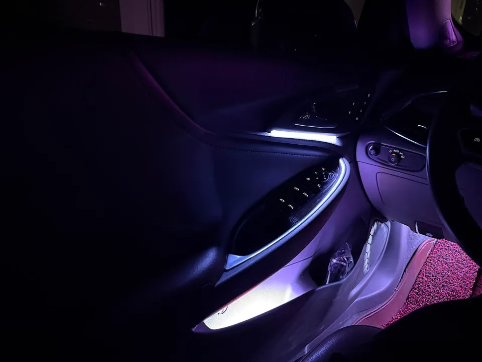 Chevrolet Malibu ambient lighting - Chevrolet Malibu Ambient Lighting Review — Enhanced Interior Mood photo 3