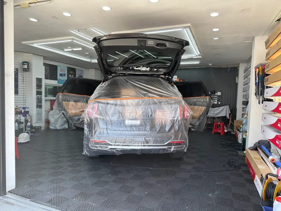Kia Sorento MQ4のカーフィルム施工事例|費用目安と仕上がり 施工写真 3-2
