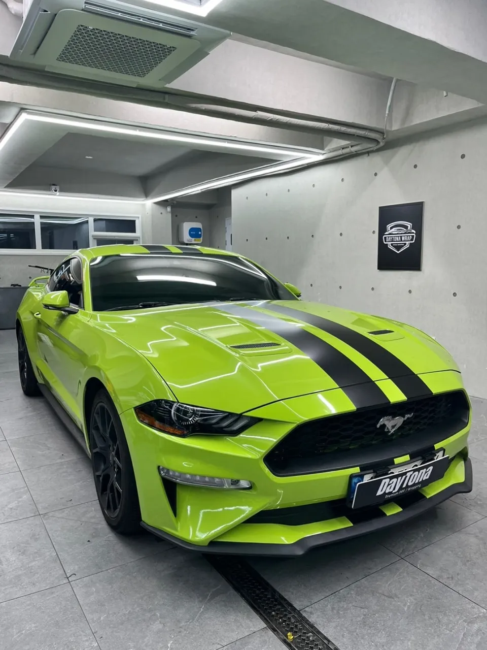 Ford Mustangのカーラッピング事例|費用目安・仕上がり 施工写真 3-3