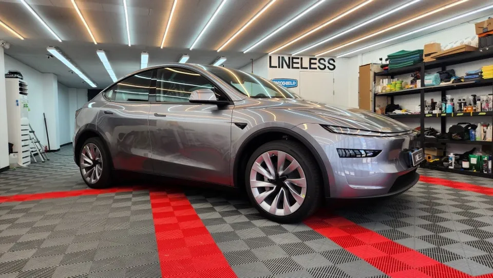 Tesla Model Y PPF施工事例｜費用目安と仕上がり 施工写真 1-1