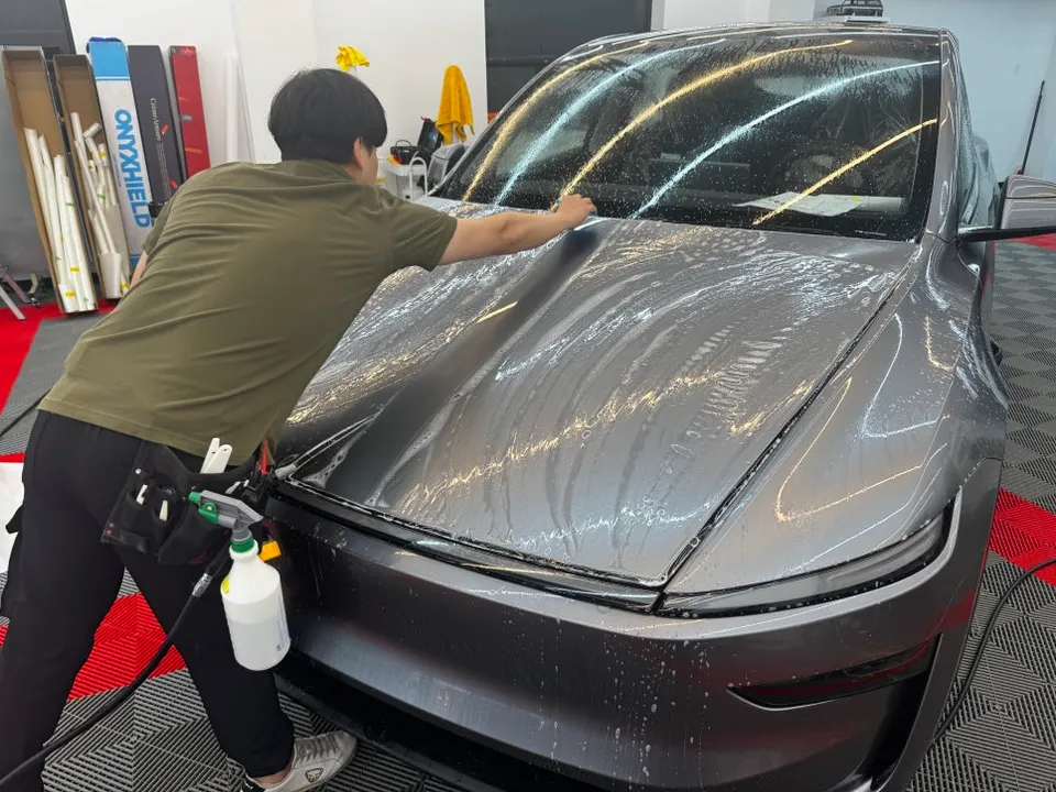 Tesla Model Y PPF施工事例｜費用目安と仕上がり 施工写真 1-2