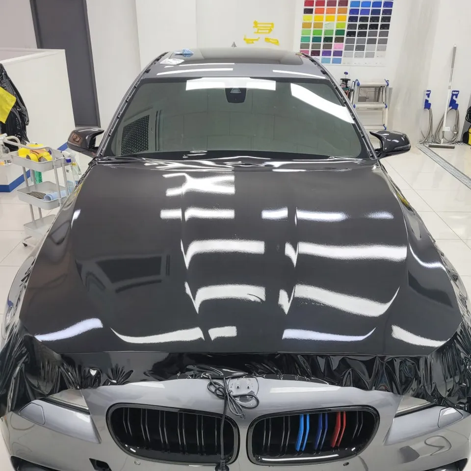 BMW 5 Series vinyl wrap - BMW 5 Series Vinyl Wrap Review: Gloss Black Transformation photo 5