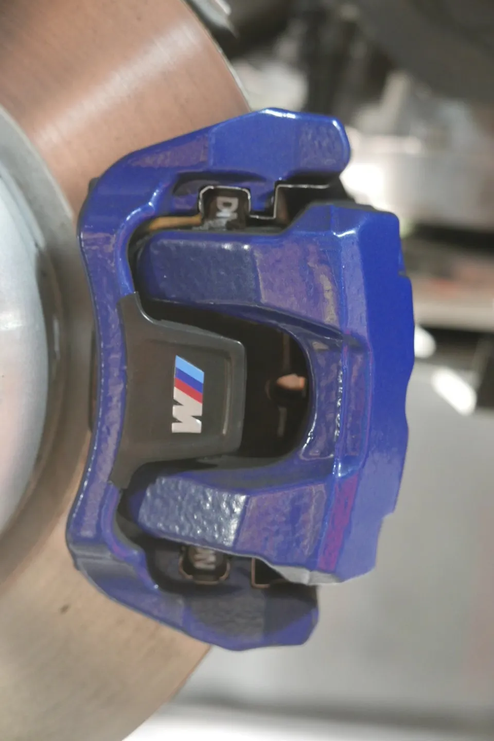 BMW X5 wheel repair - BMW X5 Wheel Repair & Painting Review - M Caliper Upgrade photo 4