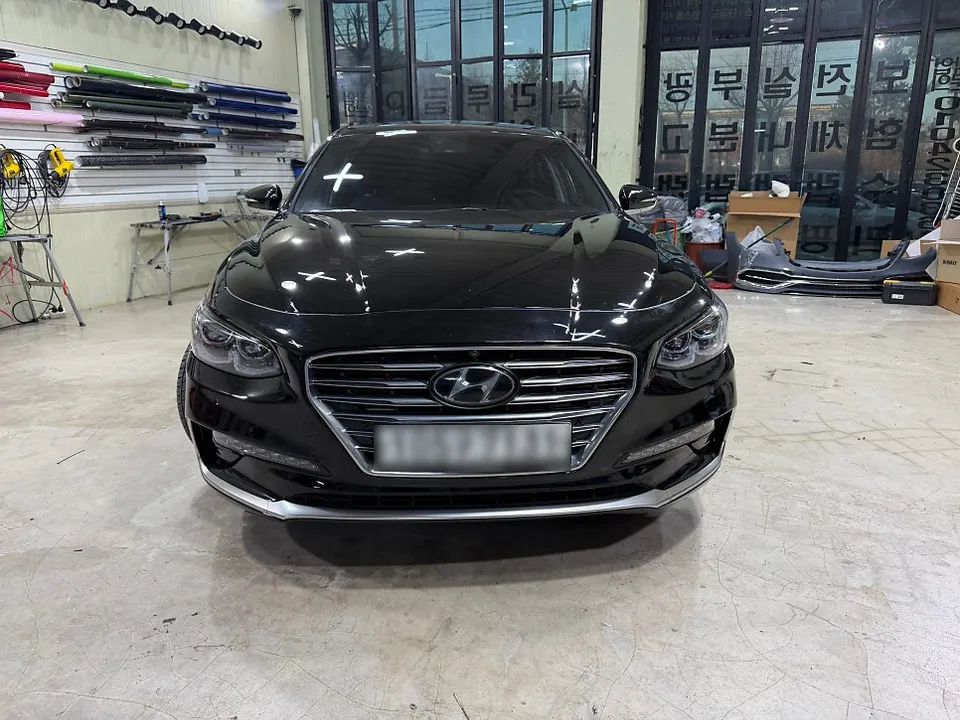 Hyundai Grandeur IGのカーラッピング事例 写真