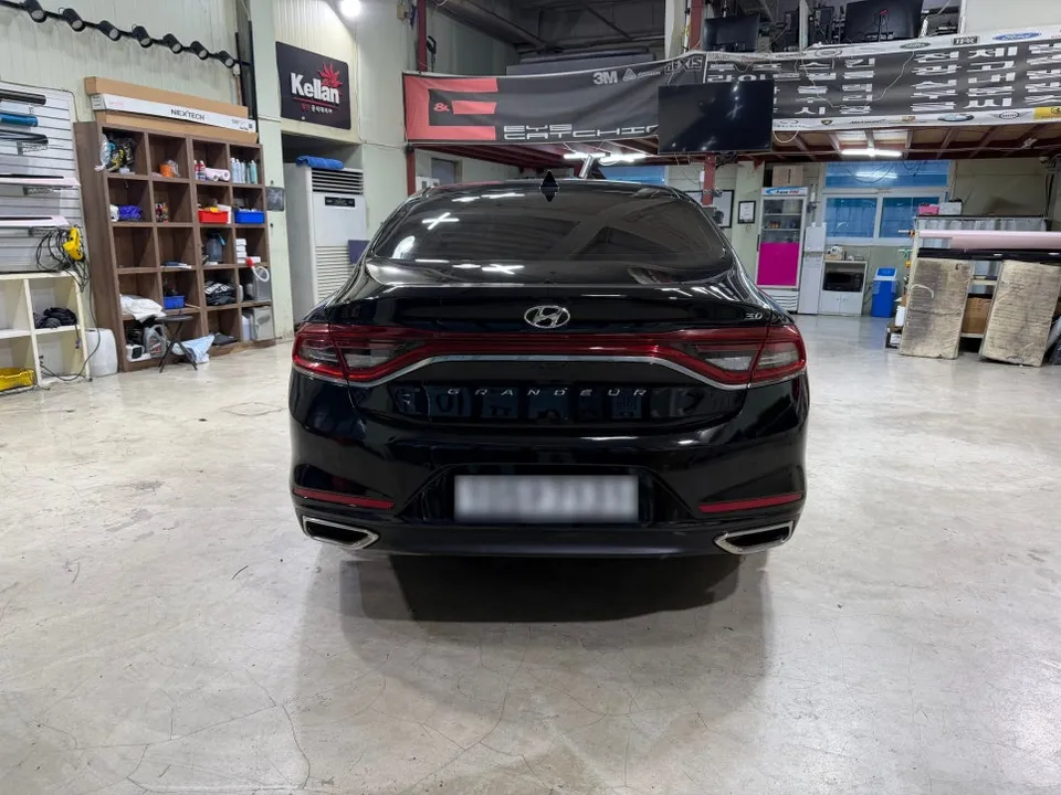 Hyundai Grandeur IGのカーラッピング事例 施工写真 1-1