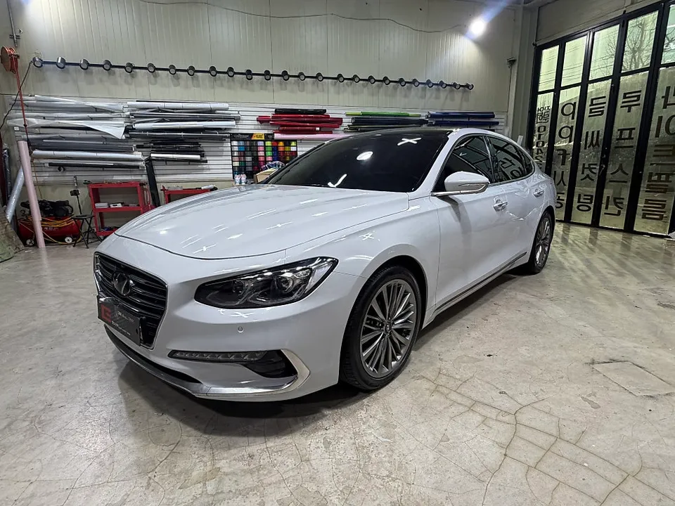Hyundai Grandeur IGのカーラッピング事例 施工写真 4-1