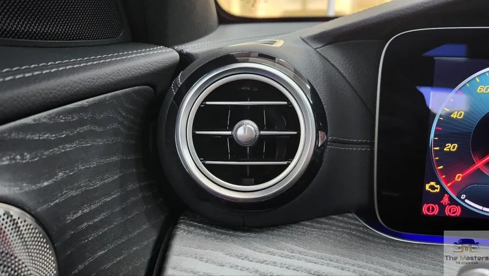 Mercedes-Benz E-Class W213 ambient lighting - Mercedes-Benz E-Class W213 Ambient Lighting Review photo 3