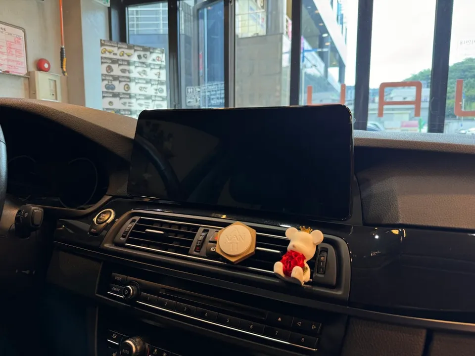 BMW 5 Series F10 android head unit - BMW 5 Series F10 Android Head Unit Upgrade Review photo 3