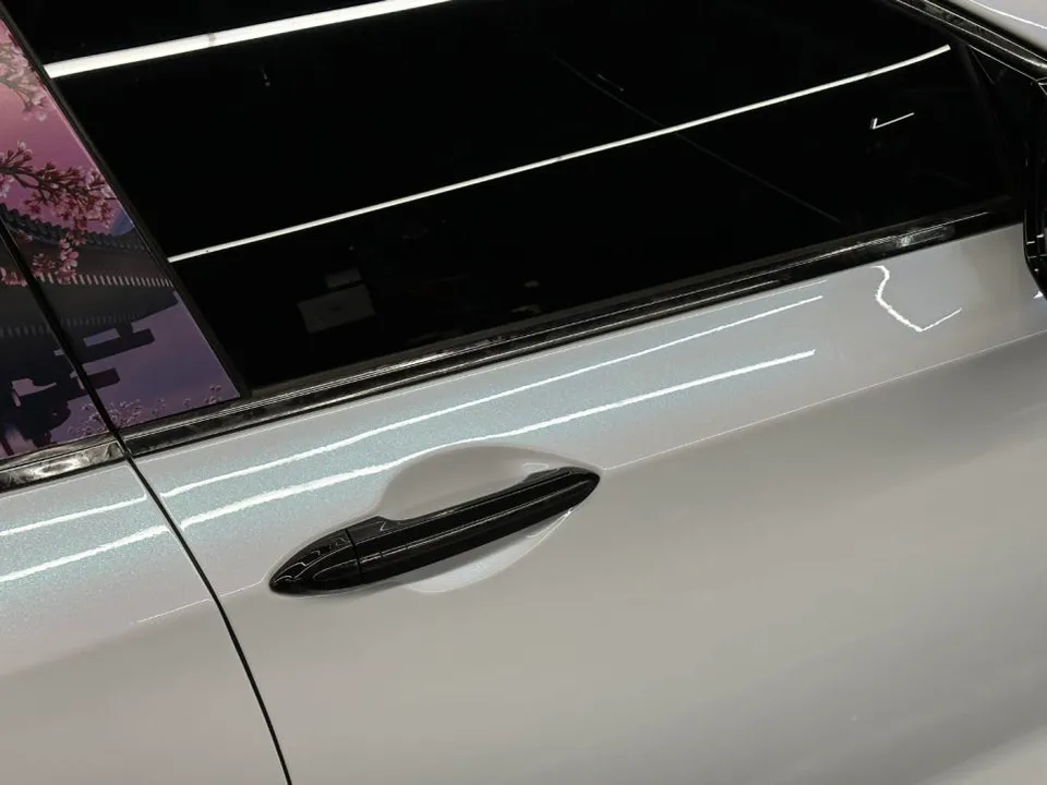 Genesis G80 PPF施工事例：ホワイトカメレオンの輝き 施工写真 2-2