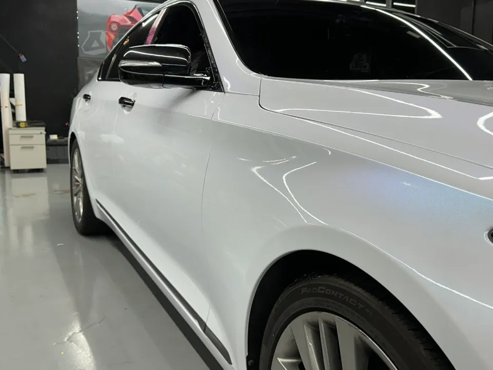 Genesis G80 PPF施工事例：ホワイトカメレオンの輝き 施工写真 1-3