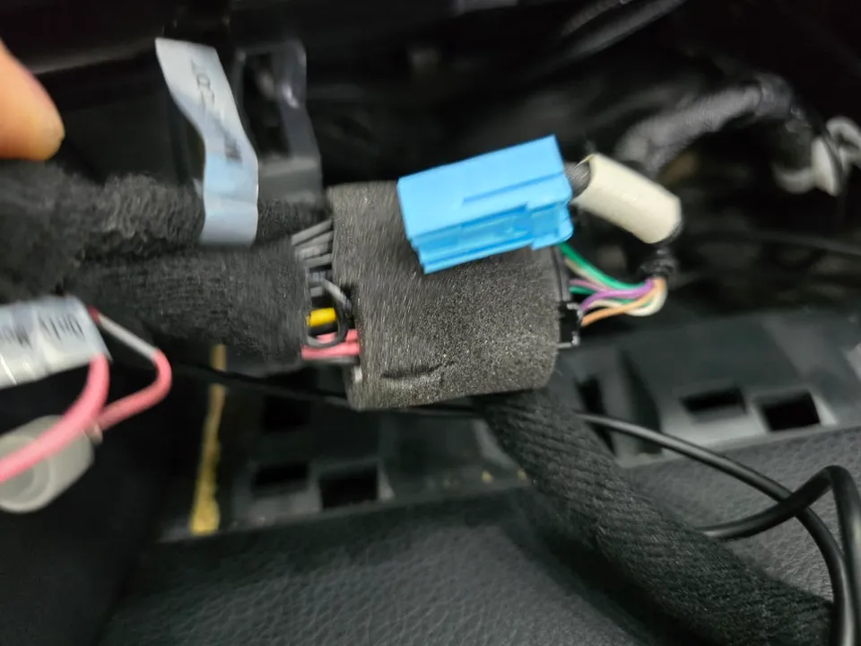 Lexus ISのAndroid Auto・CarPlay取付事例 施工写真 1-2