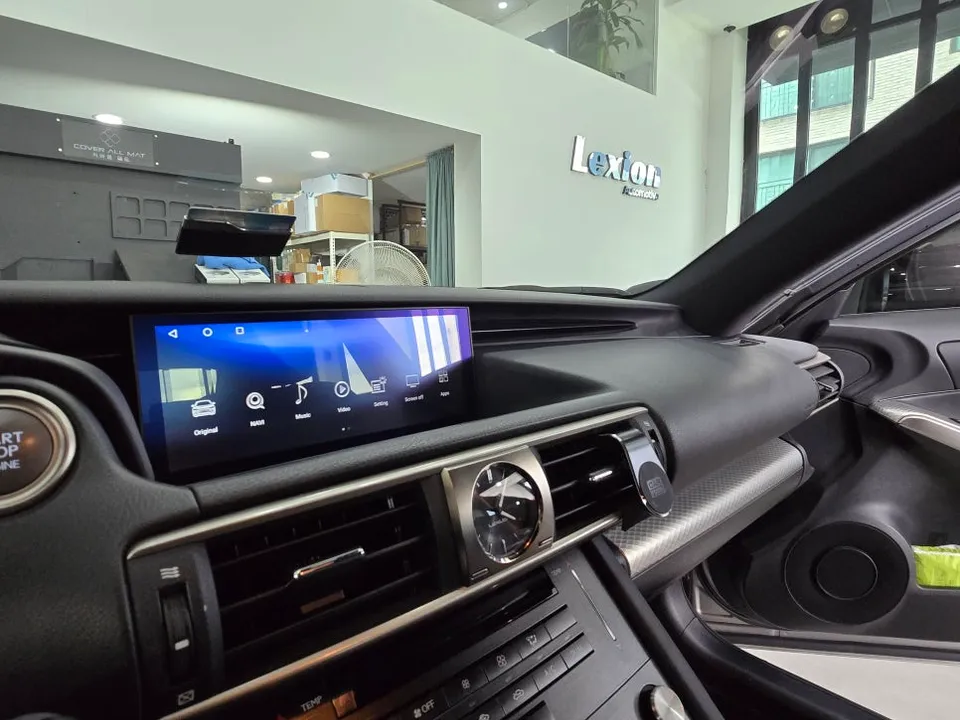 Lexus ISのAndroid Auto・CarPlay取付事例 施工写真 1-3