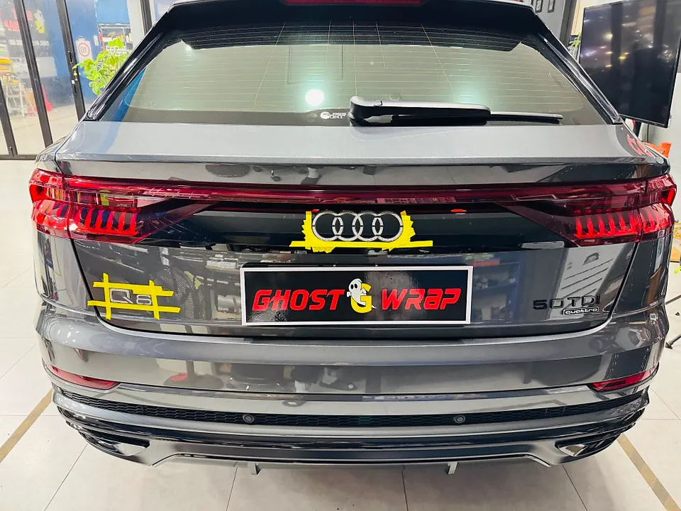 Audi Q8のAndroid Auto・CarPlay取付事例 施工写真 4-1