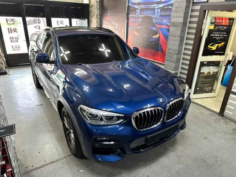 BMW X4 G02 vinyl wrap installation result