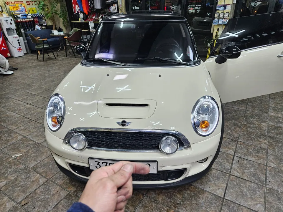 BMW MINI Cooper lighting upgrade installation result