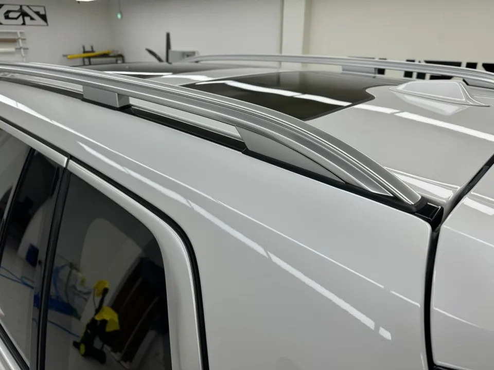 BMW X7のカーラッピング事例|クロームパーツのブラックアウト 施工写真 3-2