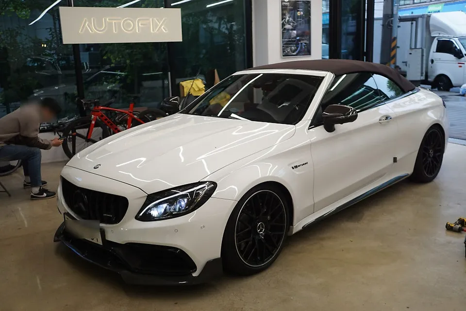 Mercedes-Benz C63 AMG 카브리올레 W205 interior customization installation result