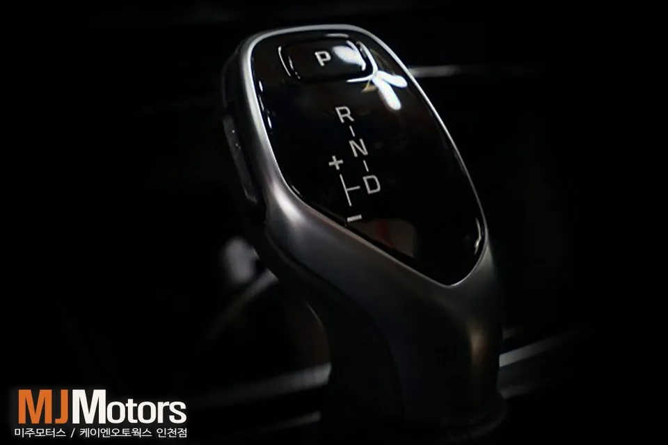 Kia K5 steering wheel - Kia K5 Steering Wheel Customization Review — Cost & Results photo 3