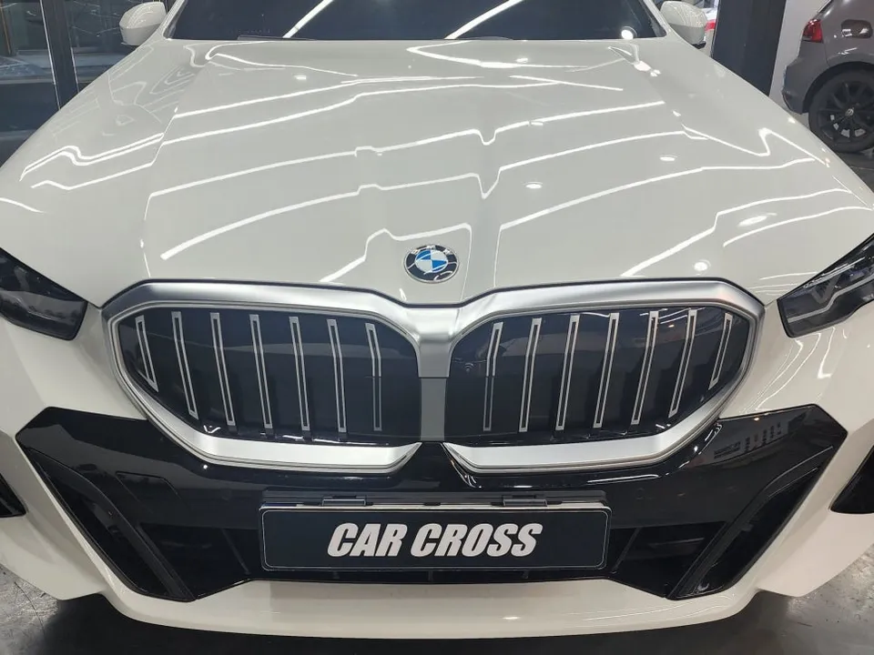 BMW G60 PPF施工事例:費用目安と仕上がり 施工写真 1-2