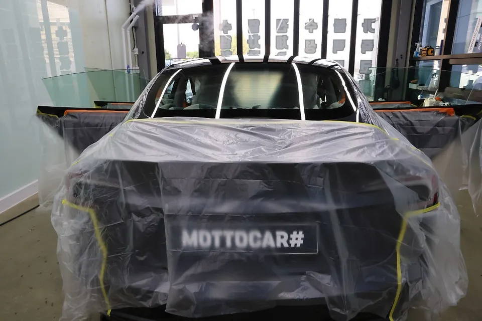 Tesla Model 3のカーフィルム施工事例|費用目安・仕上がり 施工写真 2-1