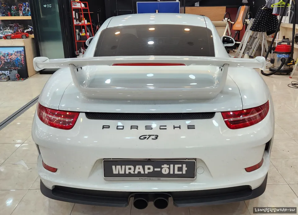 ポルシェ911 GT3のカーラッピング事例|グロスブライトイエロー 施工写真 2-1
