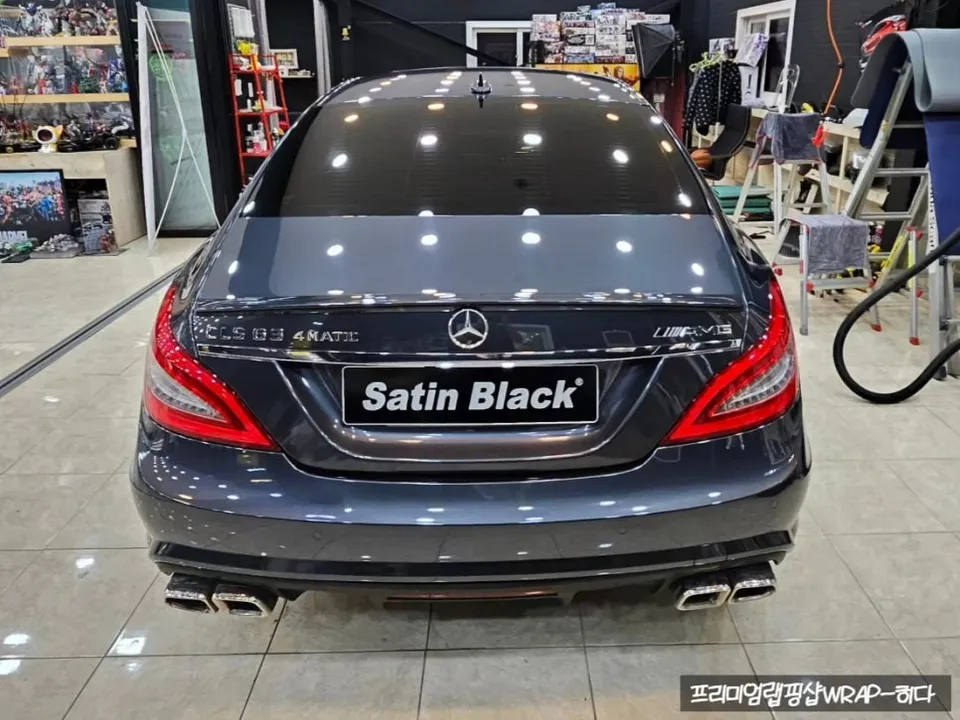 Mercedes-Benz CLS63 AMGのカーラッピング事例|ディープマットブラック 施工写真 2-2