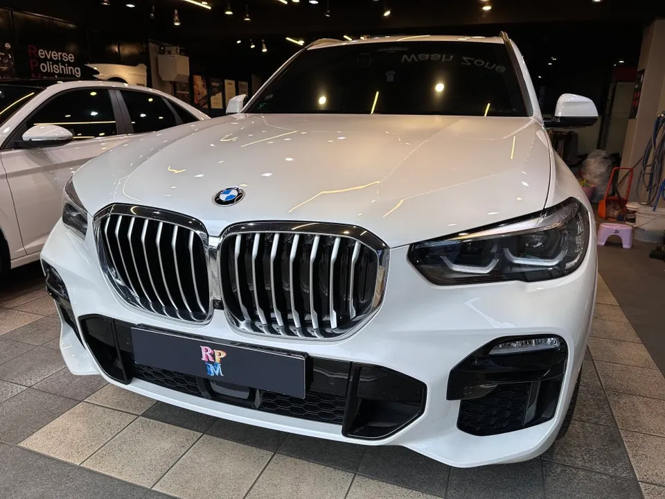 BMW X7 G07 Ambient Lighting Upgrade Review photo 1